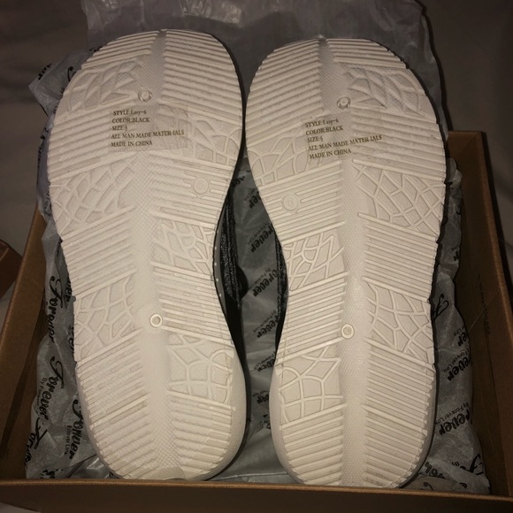 New Stylish Black Sneakers 👟 - Picture 7 of 8